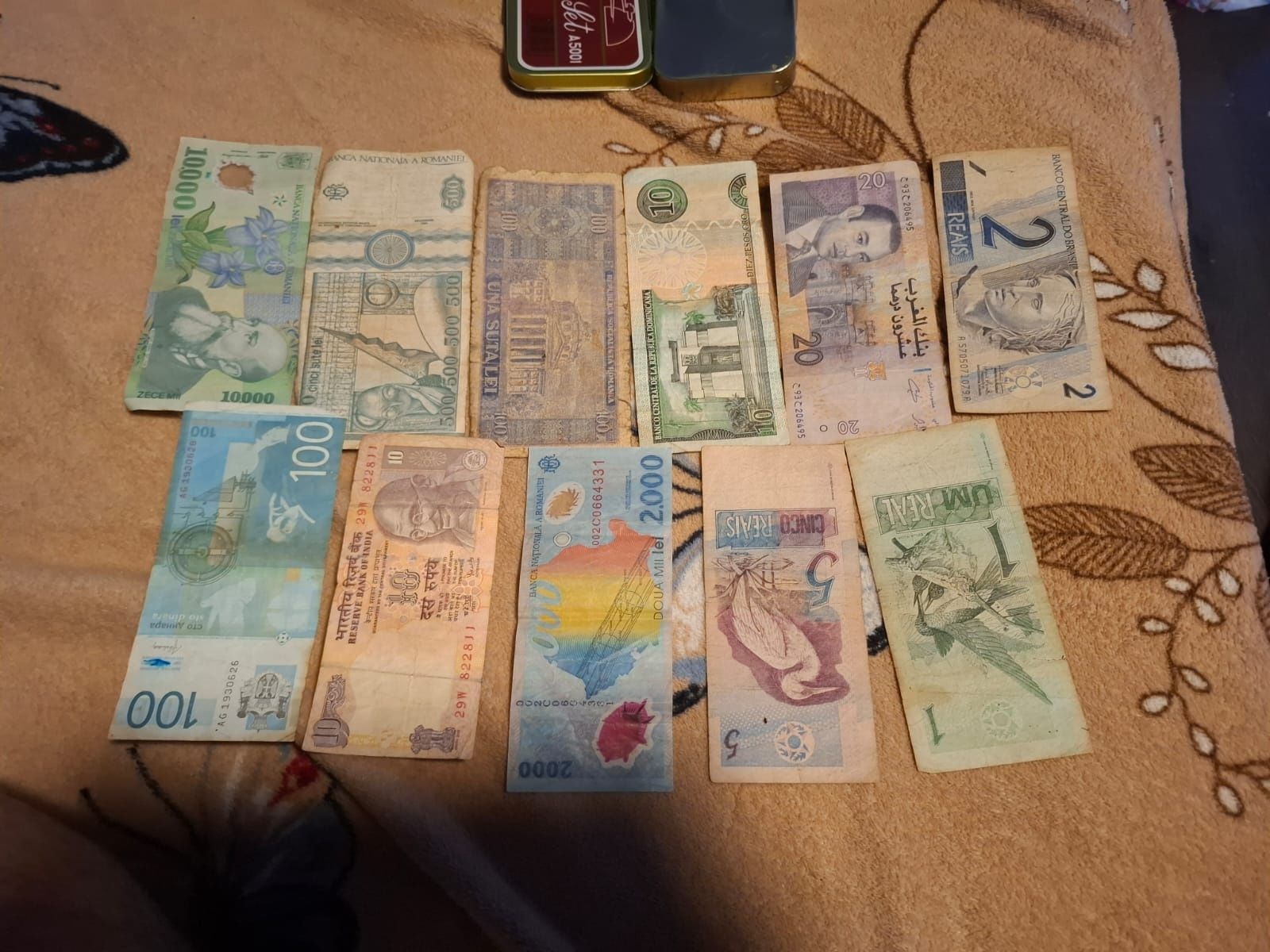 Vând monede/bancnote vechi preț în privat