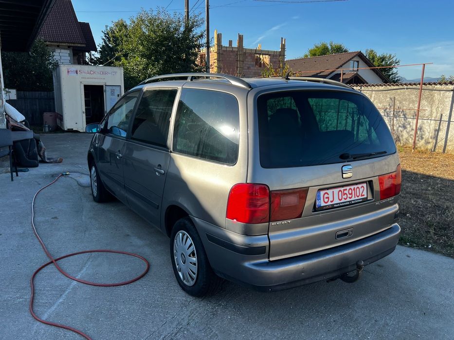Vând Seat Alhambra 1.9 131 cai