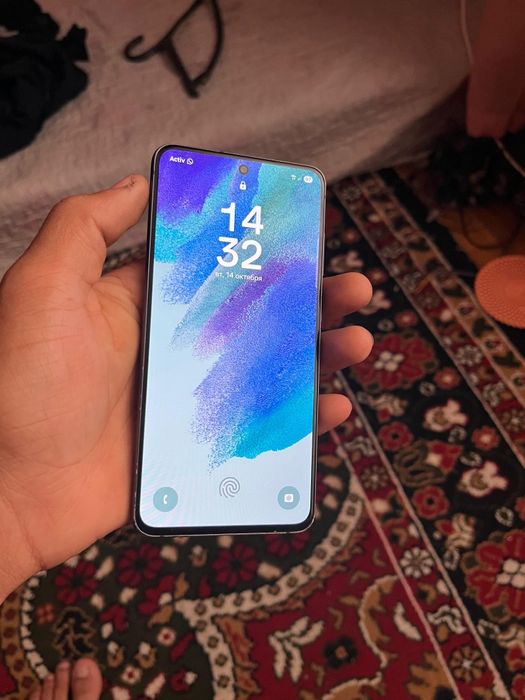 Samsung s21 fe 128гиг обмен есть