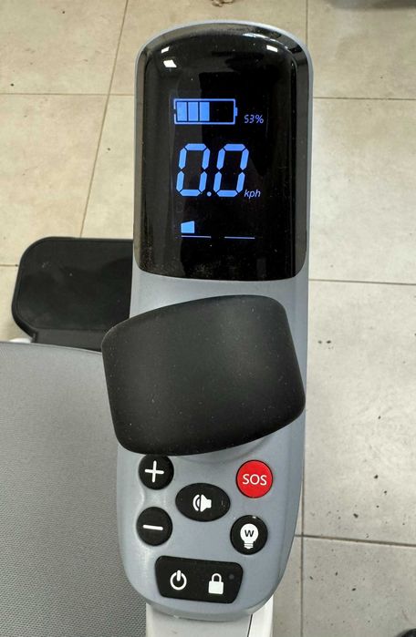 Scaun pentru persoane cu dizabilitati  Robooter X40