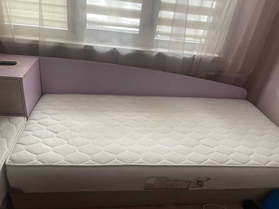 Ъглови легла /без матраци/ и бюро в цвят сонома и лилав