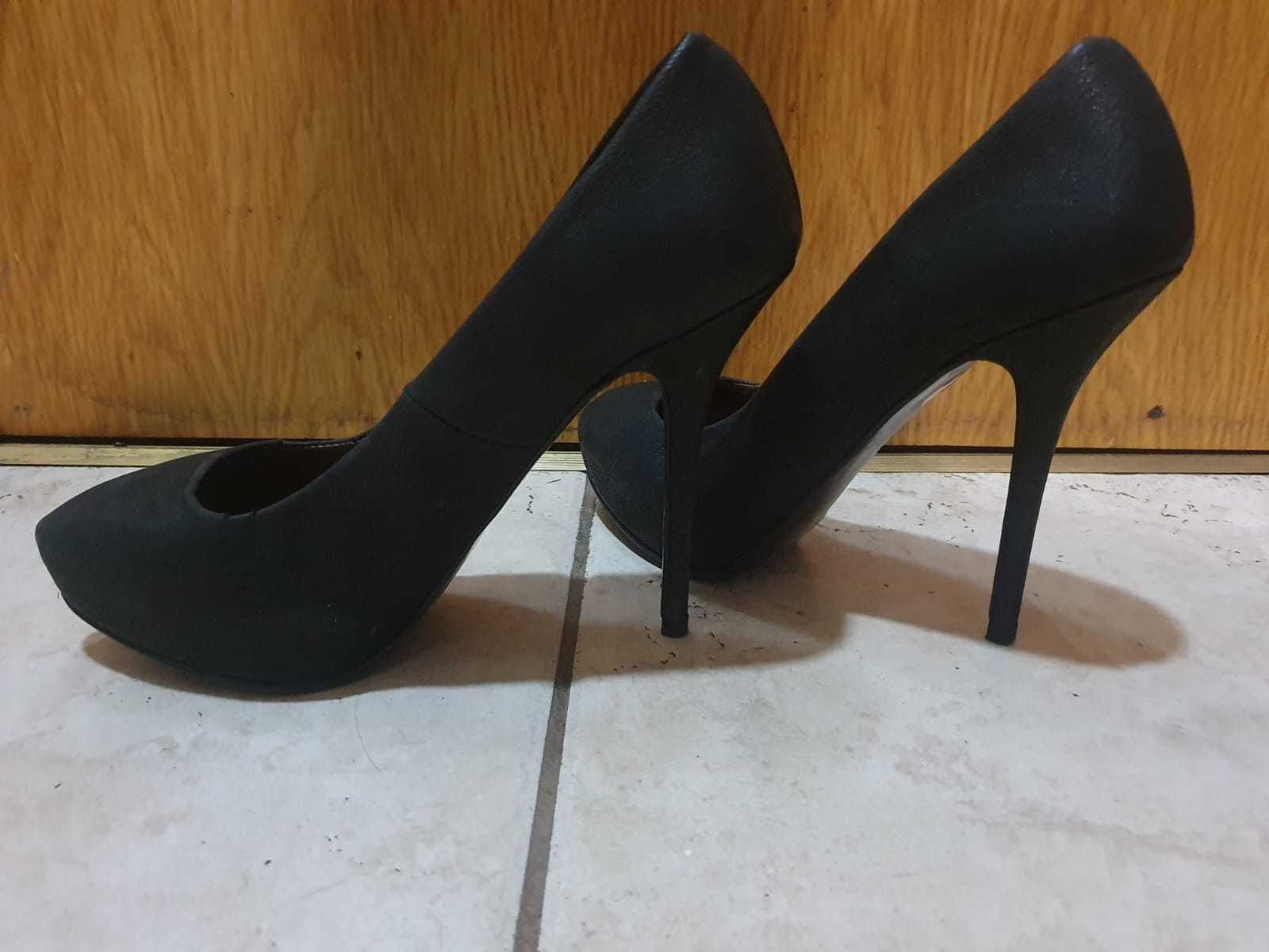 Pantofi Zara cu platforma, numar 39, culoare negru