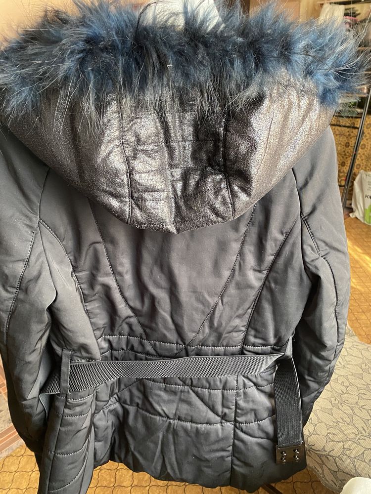 Женская теплая куртка весна-осень 36 размер