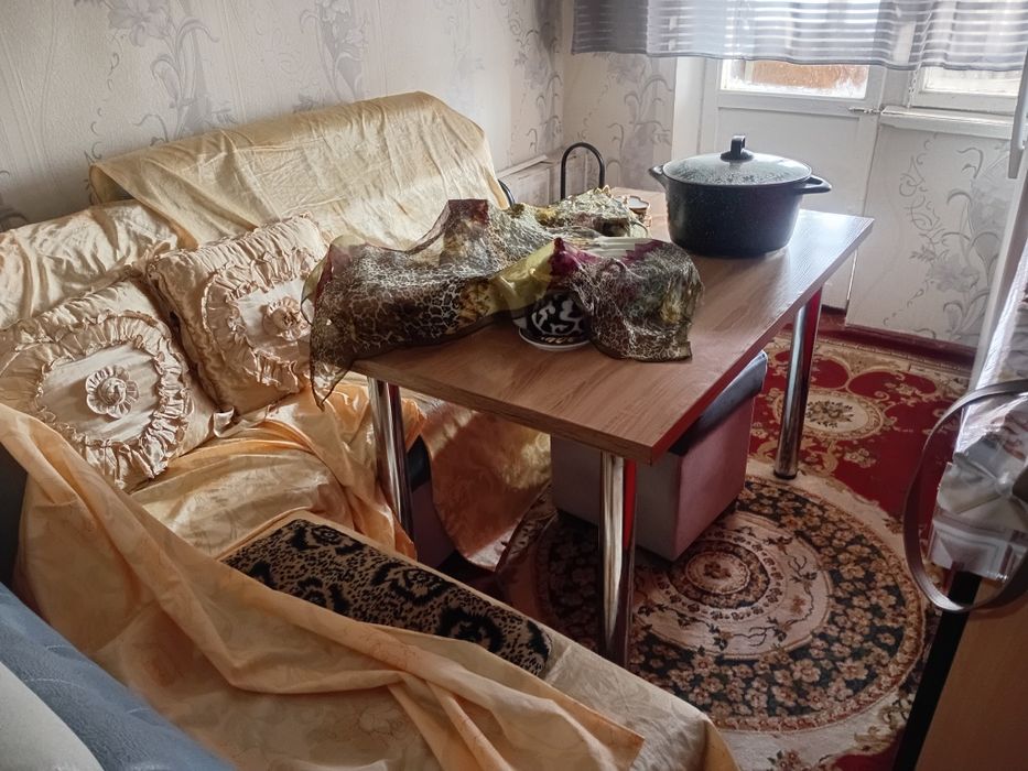 Кухонный уголок кожа моющая