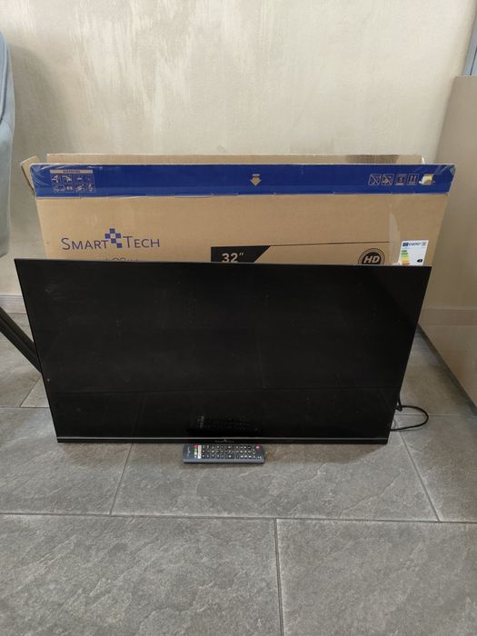 Tv SmartTech 80cm Amanet BKG