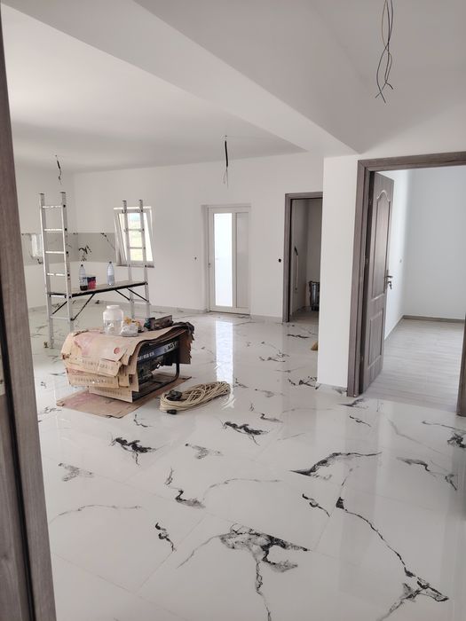 Vând casă nouă în Oșorhei