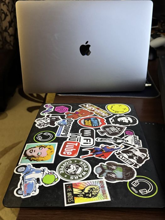 Se vinde MacBook Pro 15-inch