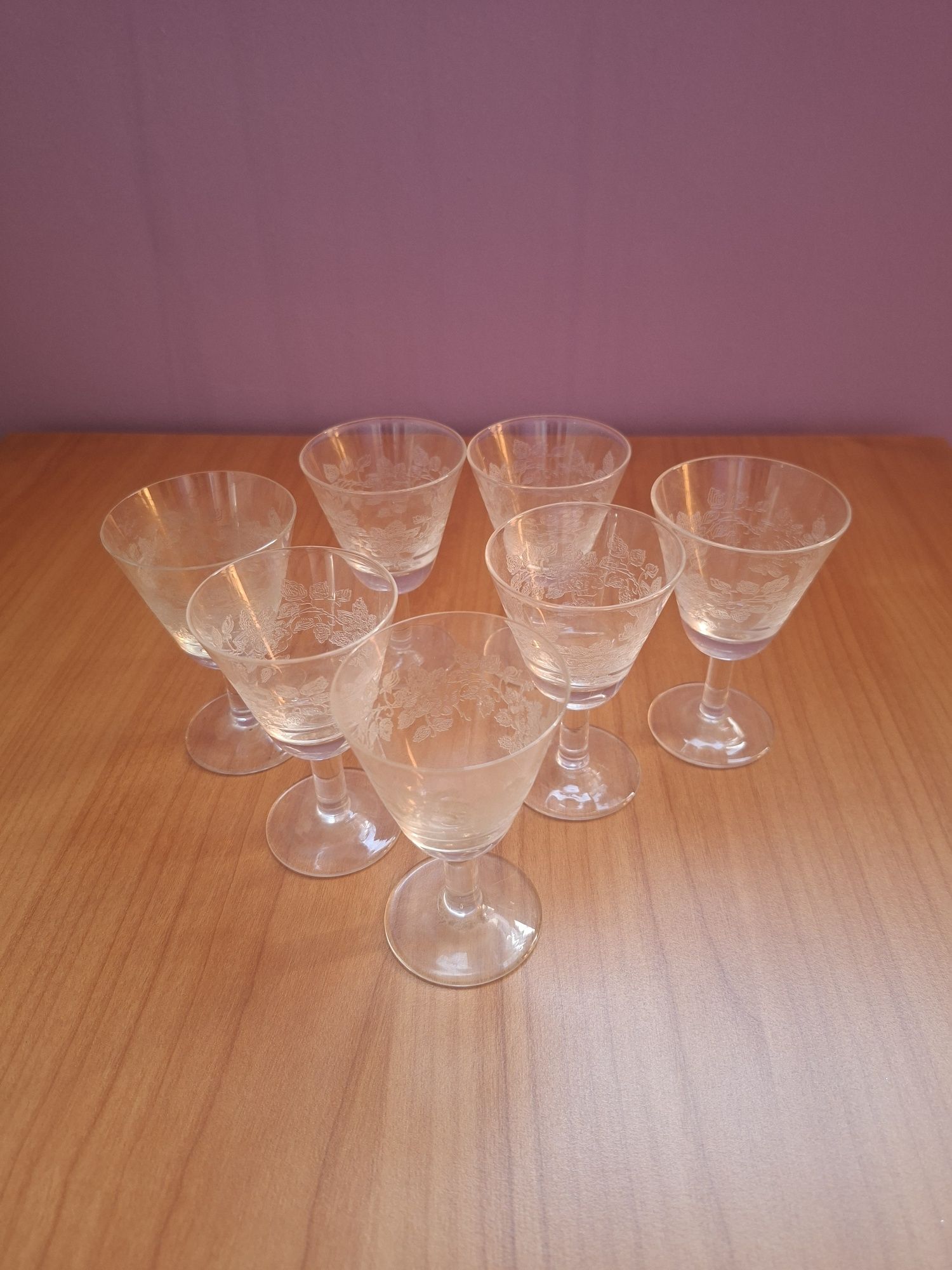 Vând 7 Pahare  de Cristal  Noi