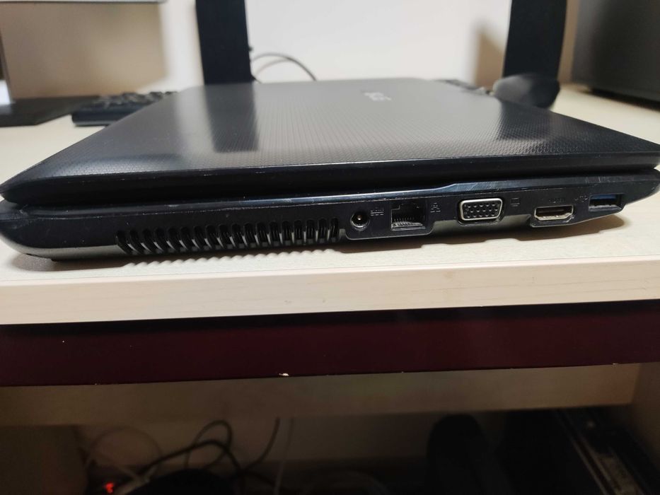 Лаптоп ASUS i3-2328M RAM 6GB HARD 500GB SSD