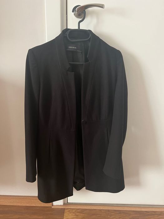 Официално черно дълго сако ZARA