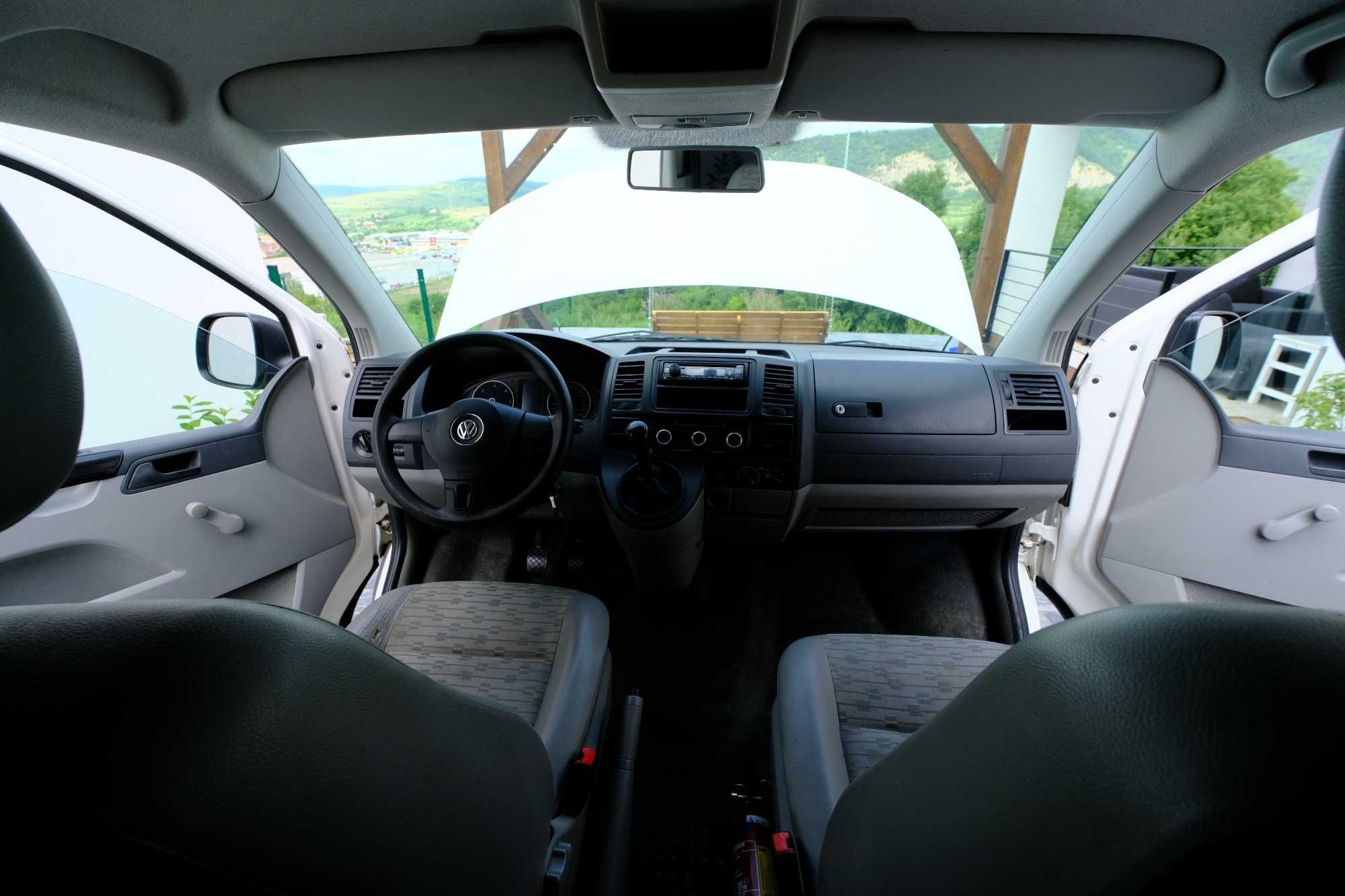Volkswagen Transporter T5 Multivan 9 locuri