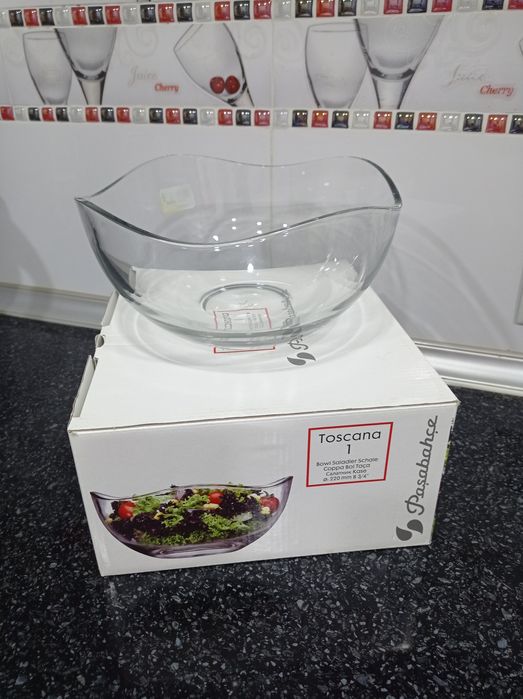 Продам салатницу