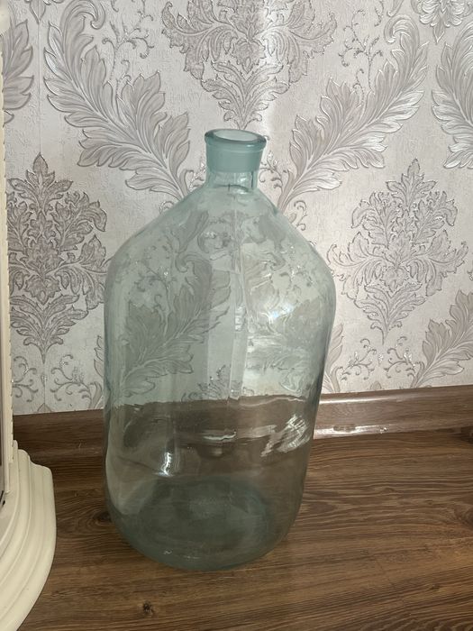 Бутыль большой  без деффектов