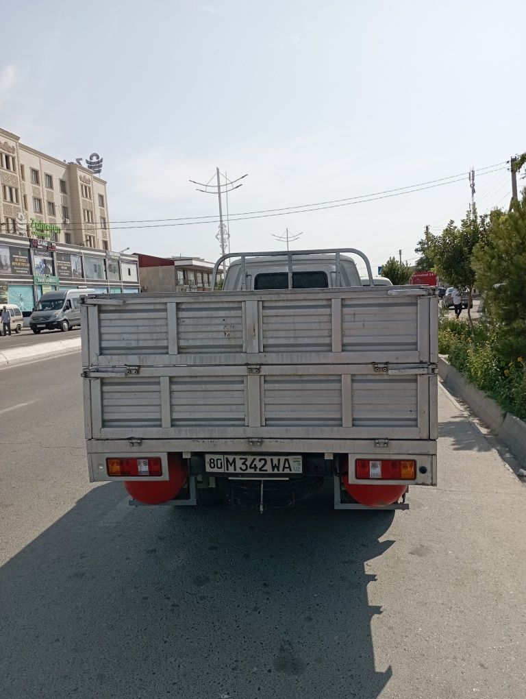Dong Feng грузовая машина