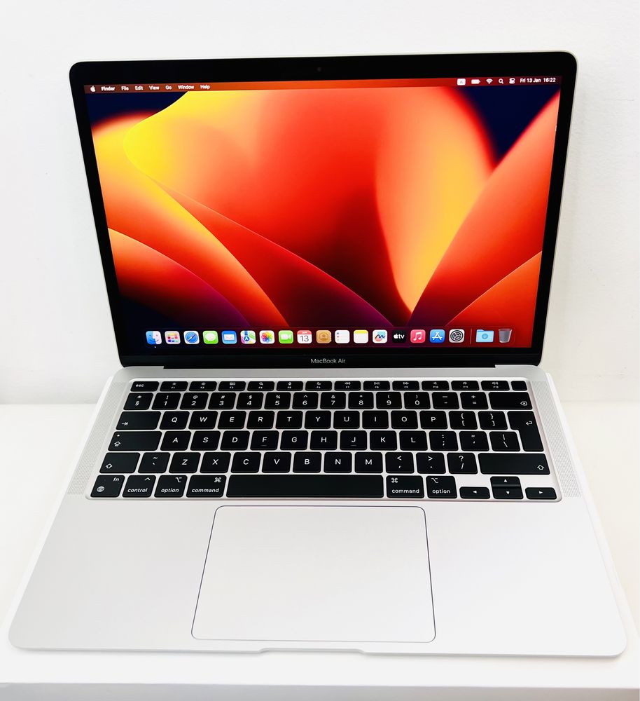 Apple MacBook Air 13inch M1 8RAM 256GB 100% Батерия! Гаранция