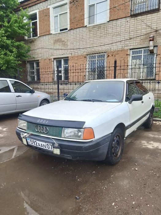 Продам машину Audi 80 B3