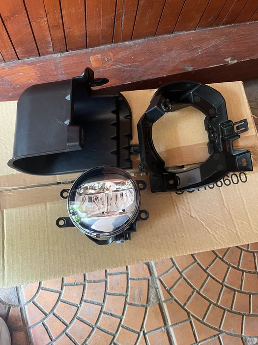 Десен халоген за Toyota Lexus LED НОВ оборудван