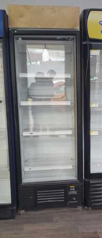 Холодильник 2штук, полки 400000