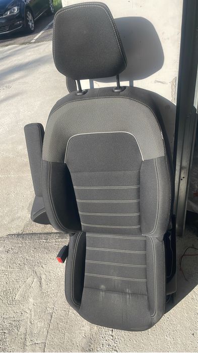 Scaun banchete kit Logan 3 sandero 3 jogger in stare inpecabila