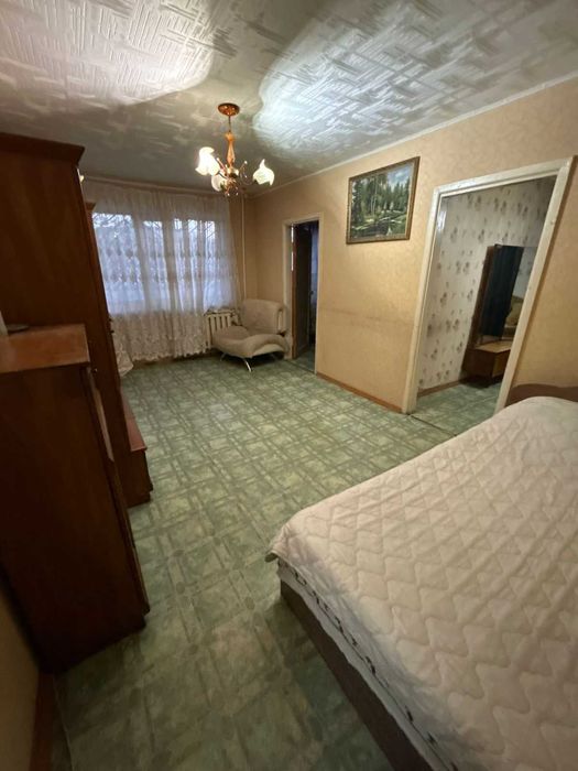 Срочно продам 4 комн квартиру в доме по ул.Абая  "кофе Бум"