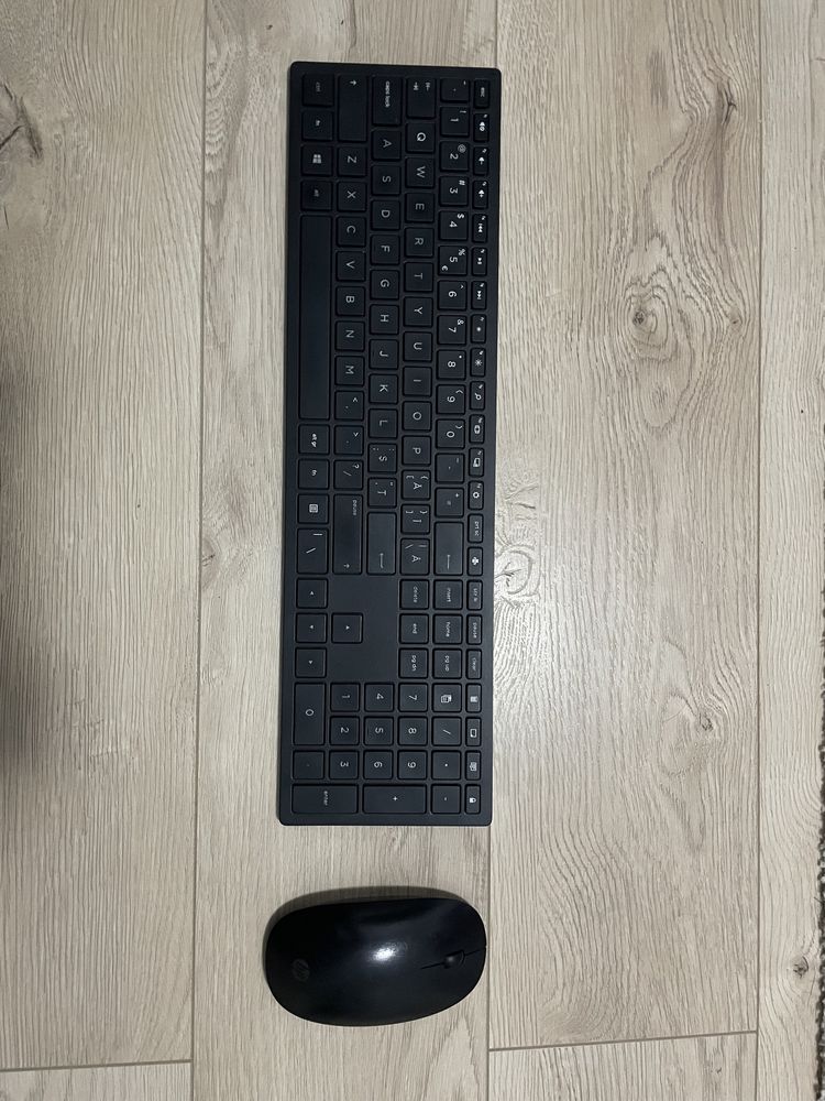 Tastatura si mouse Wireless HP Pavilion 800