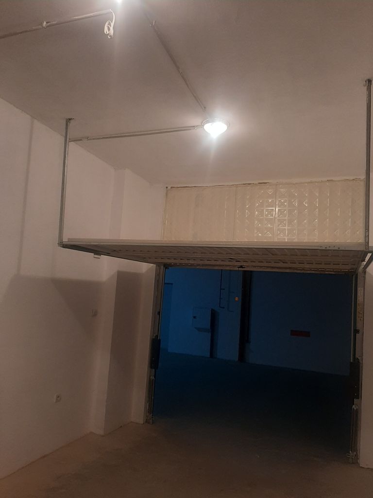 Дава се под наем Гараж / Паркомясто в Стара Загора, Три чучура - център - 18 кв.м за 76.5 € - Снимка #3