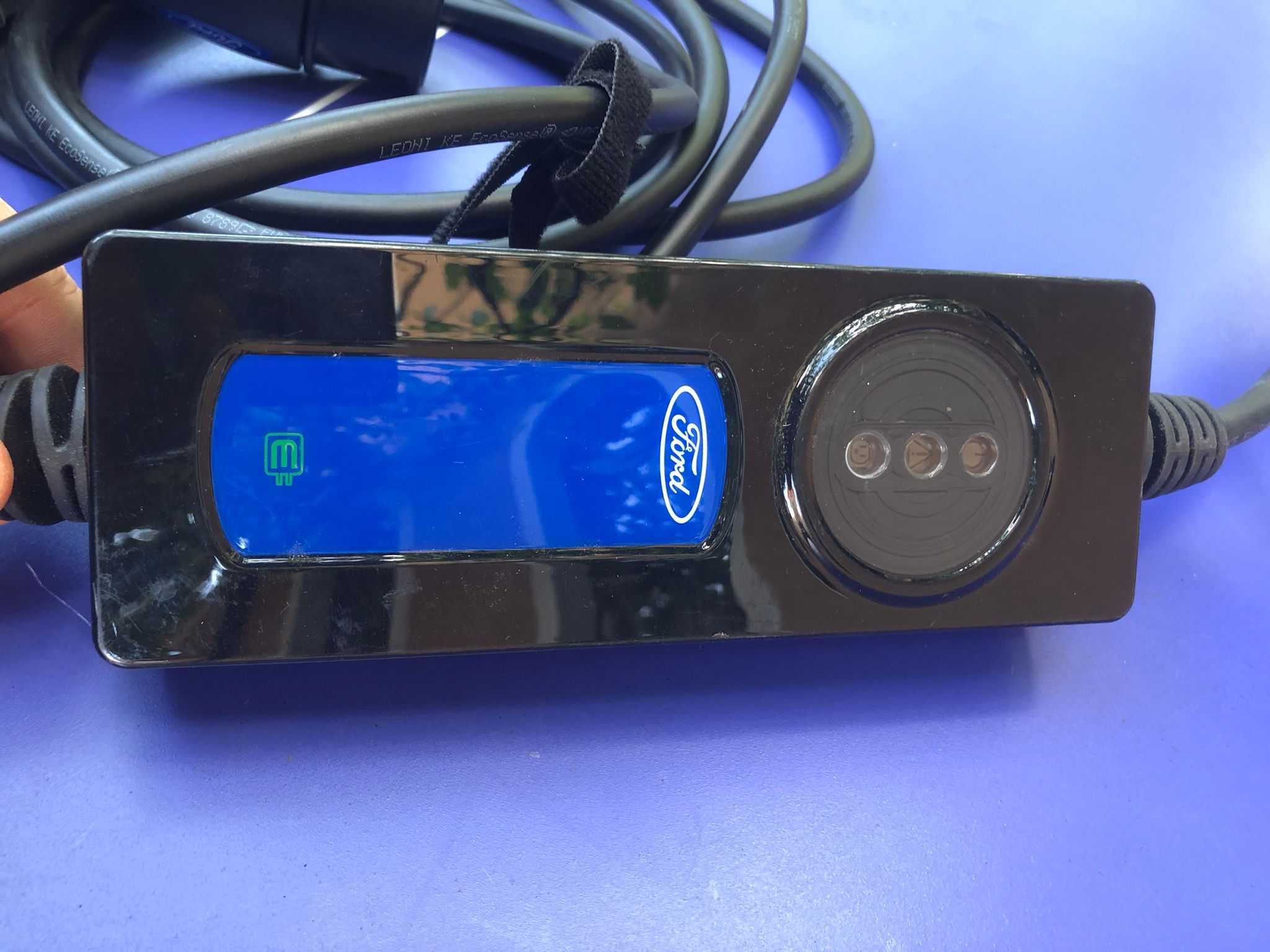 Incarcator casa pentru auto electric mufa Type 2 Ford Kuga III 10A 7m
