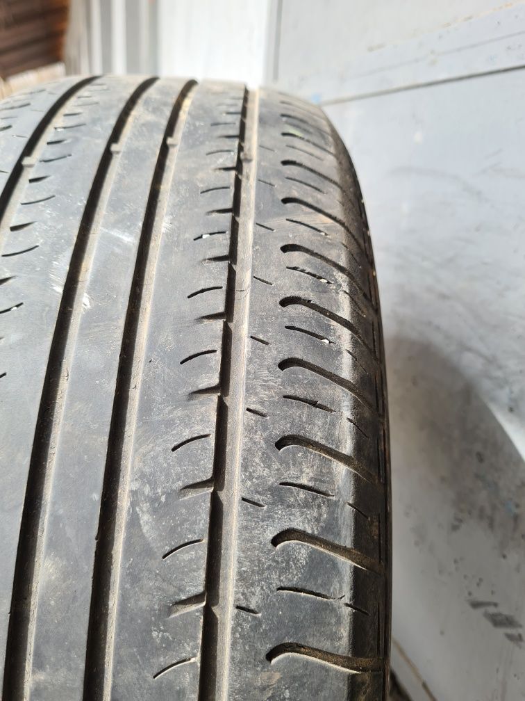 2 бр. летни гуми 225/60/17 Hankook 4,5 mm DOT 2513