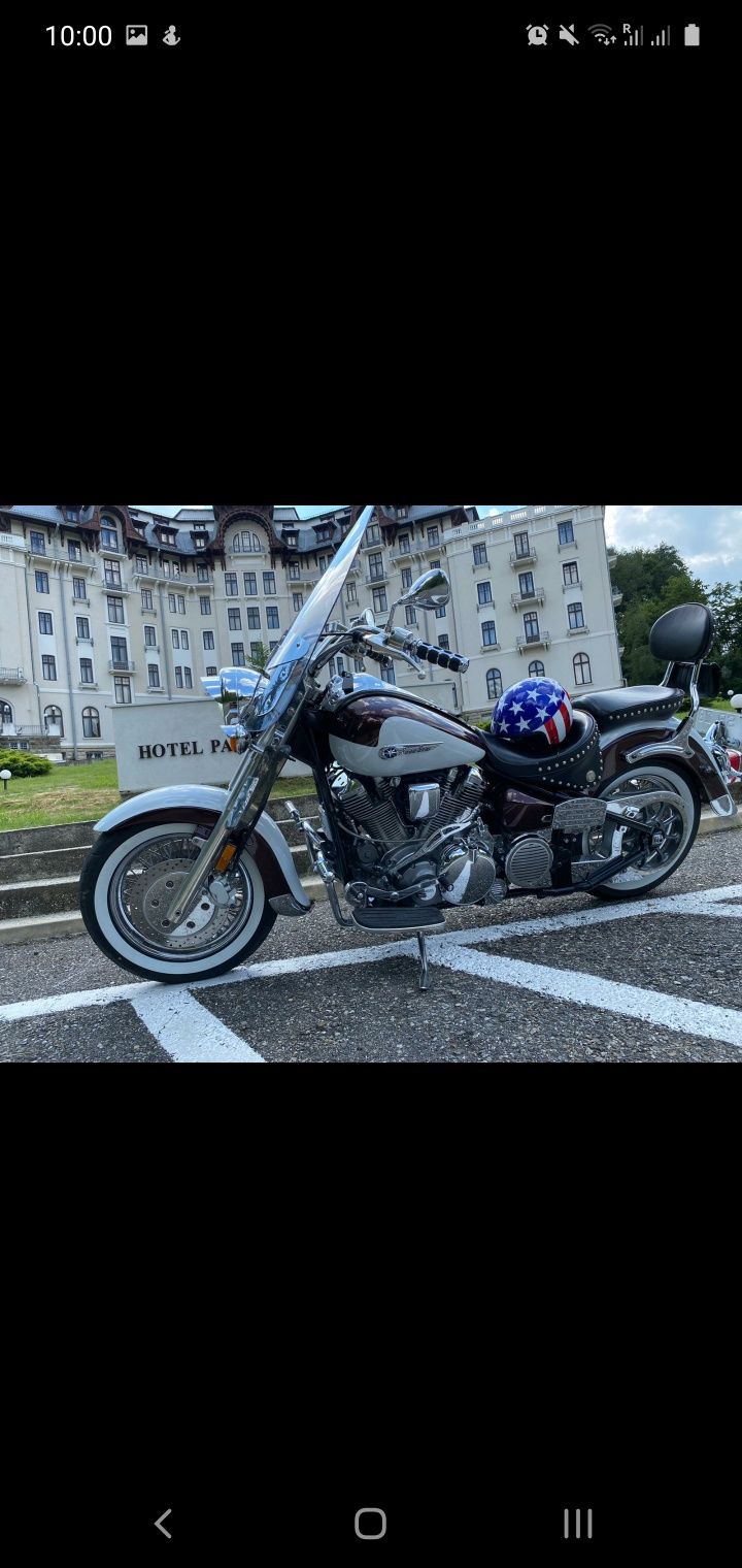 Yamaha XV1600 RoadStar