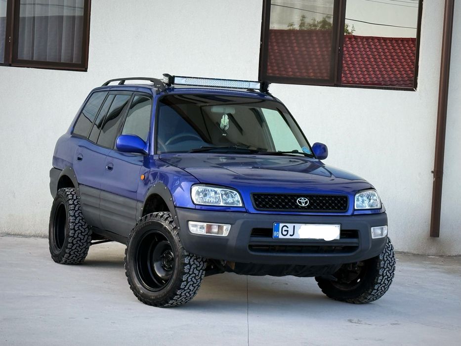 Toyota RAV 4 Motor: 2.0 benzina, 125 CP + Gaz / Volan Dreapta