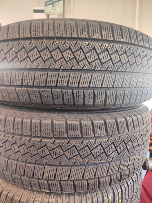 2бр.зимни гуми 215/65/16 Pirelli