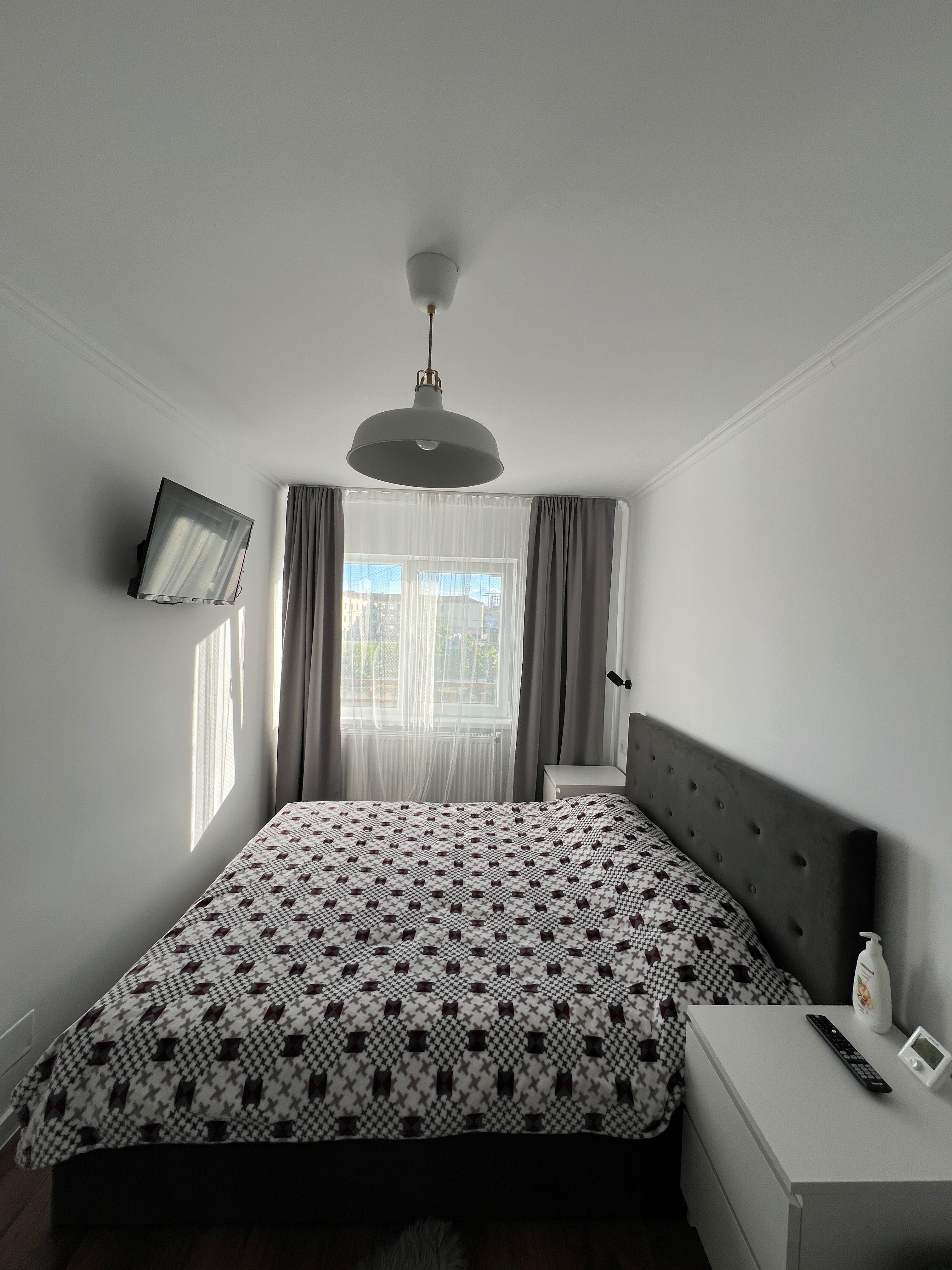 Inchiriez apartament cu 1 dormitor - Campia Turzii