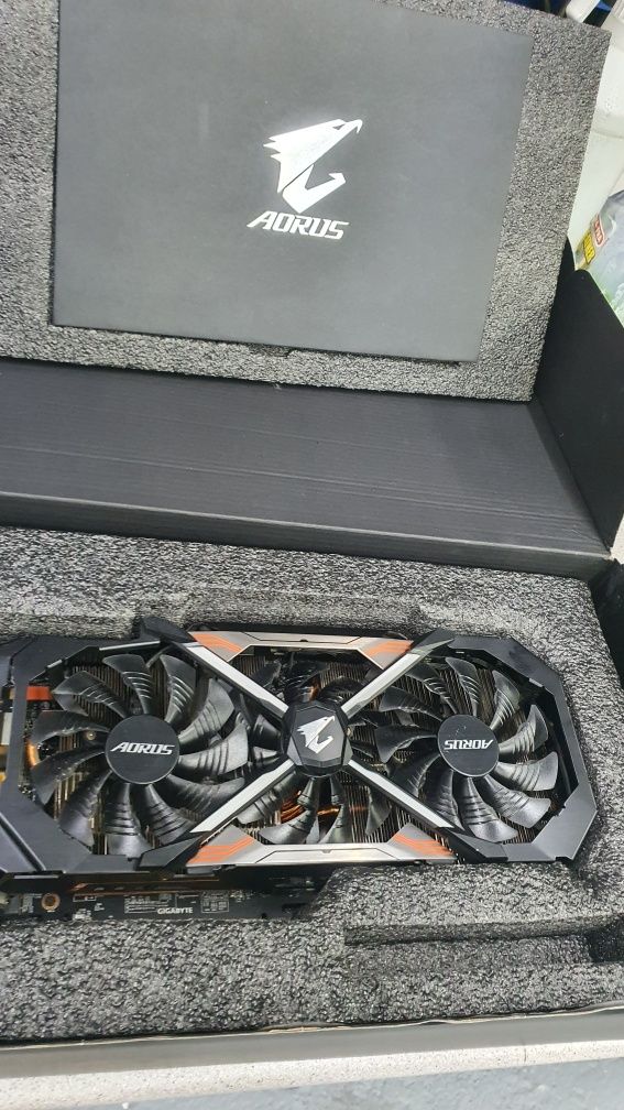 Placa Video GeForce GTX Gigabyte 1080Ti Aorus 11GB 352-bit