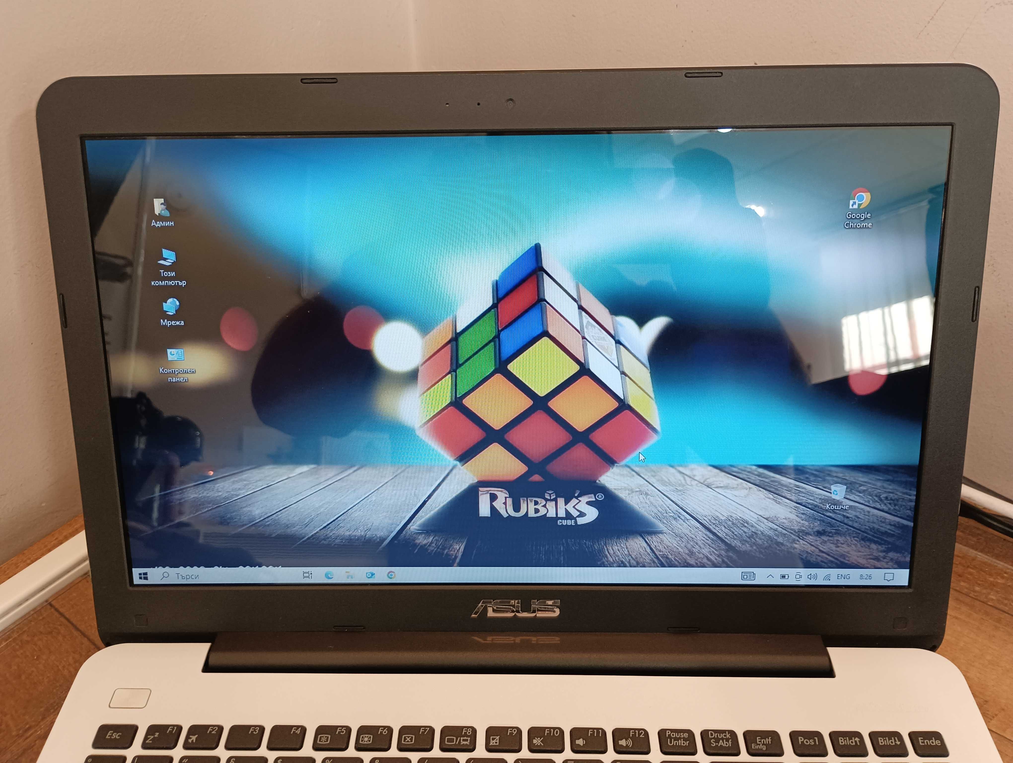Лаптоп Asus F555L - i3 4030U 500GB SSD / 15.6"