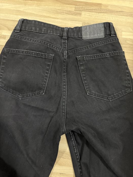 Черни скъсани дънки Bershka