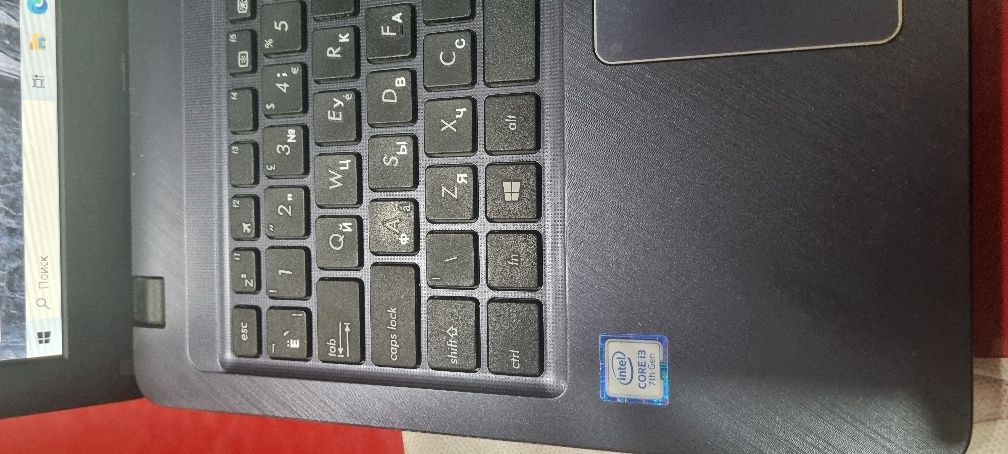 Noutbook Asus vivobook
