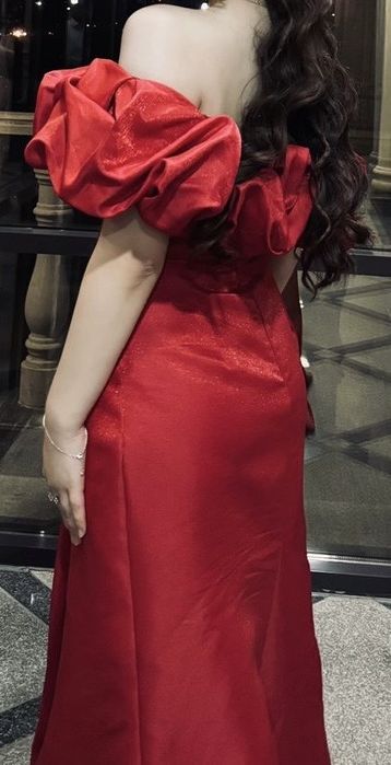 Вечерное платье