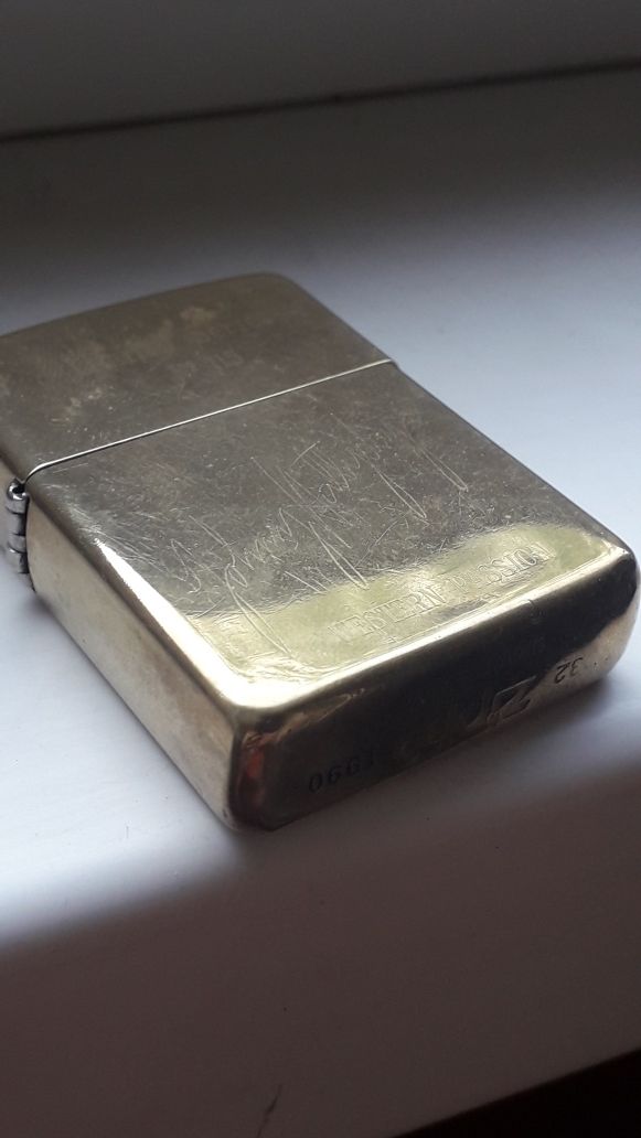 Vând bricheta Zippo serie limitată nr 115