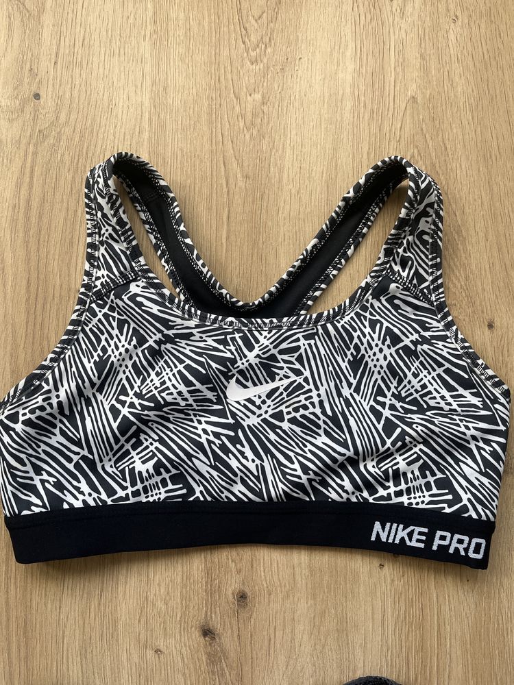 NIKE /Under Armour / Adidas - 400 броя дамски бюстиета   блузи клинове