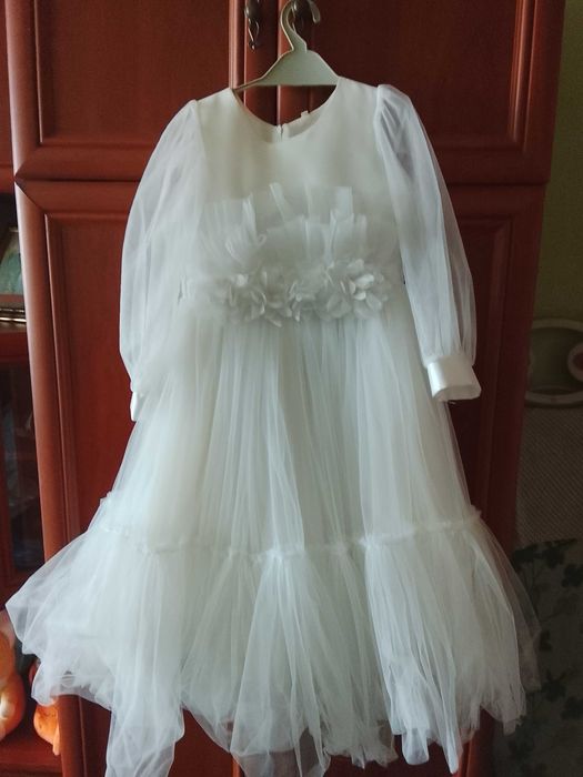 Новогоднее пышное платье на девочку.