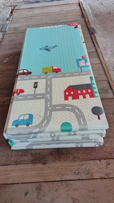 Двустранно детско килимче, градът и гората 200/180см