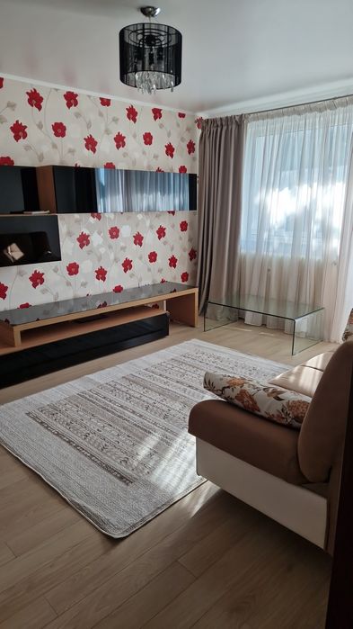 Inchiriez apartament 3 camere Tomis Nord