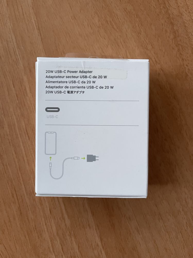 Incarcator original Apple, 20w, USB type C, nou.