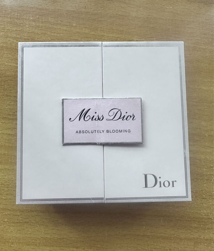 Vand mini apa de parfum Miss Dior 5 ml