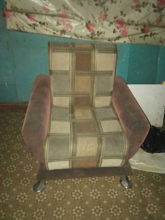 Продам диван и 2 кресла