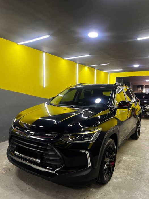 Tracker Premier sotiladi