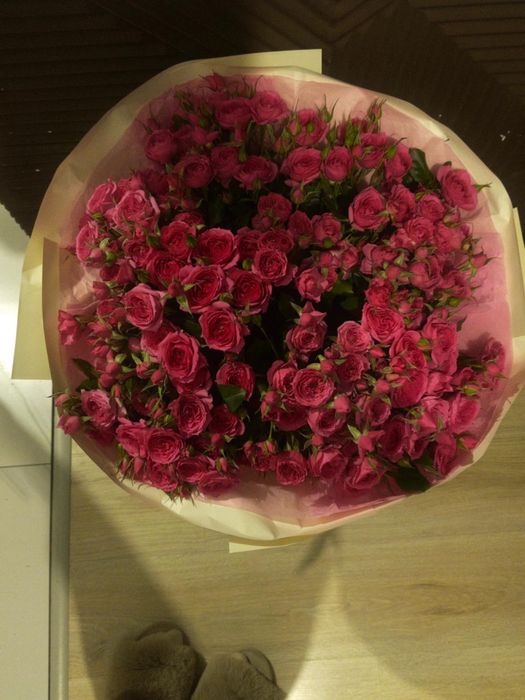 Кустовые розы свежие