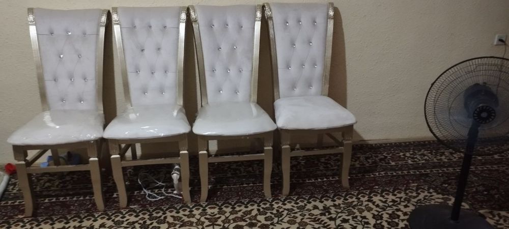стуллар 12 та сотилади