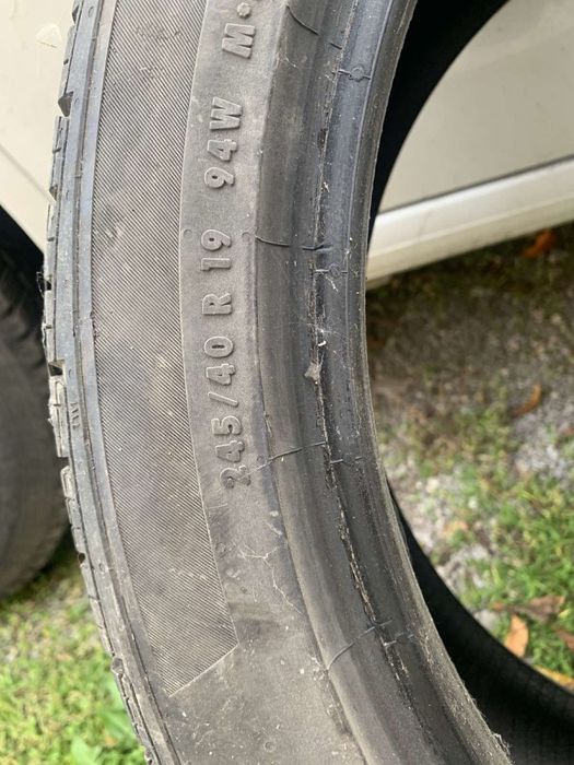 Гума 245/40/19- зимна