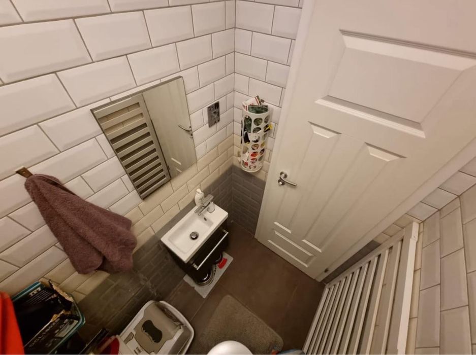 De inchiriat apartament 3 camere